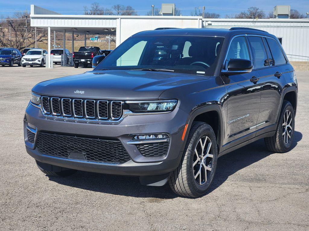 used 2024 Jeep Grand Cherokee car, priced at $27,500