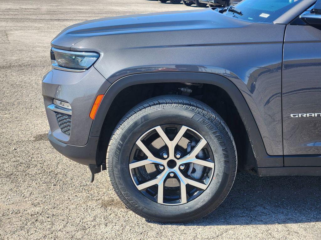 used 2024 Jeep Grand Cherokee car, priced at $27,500