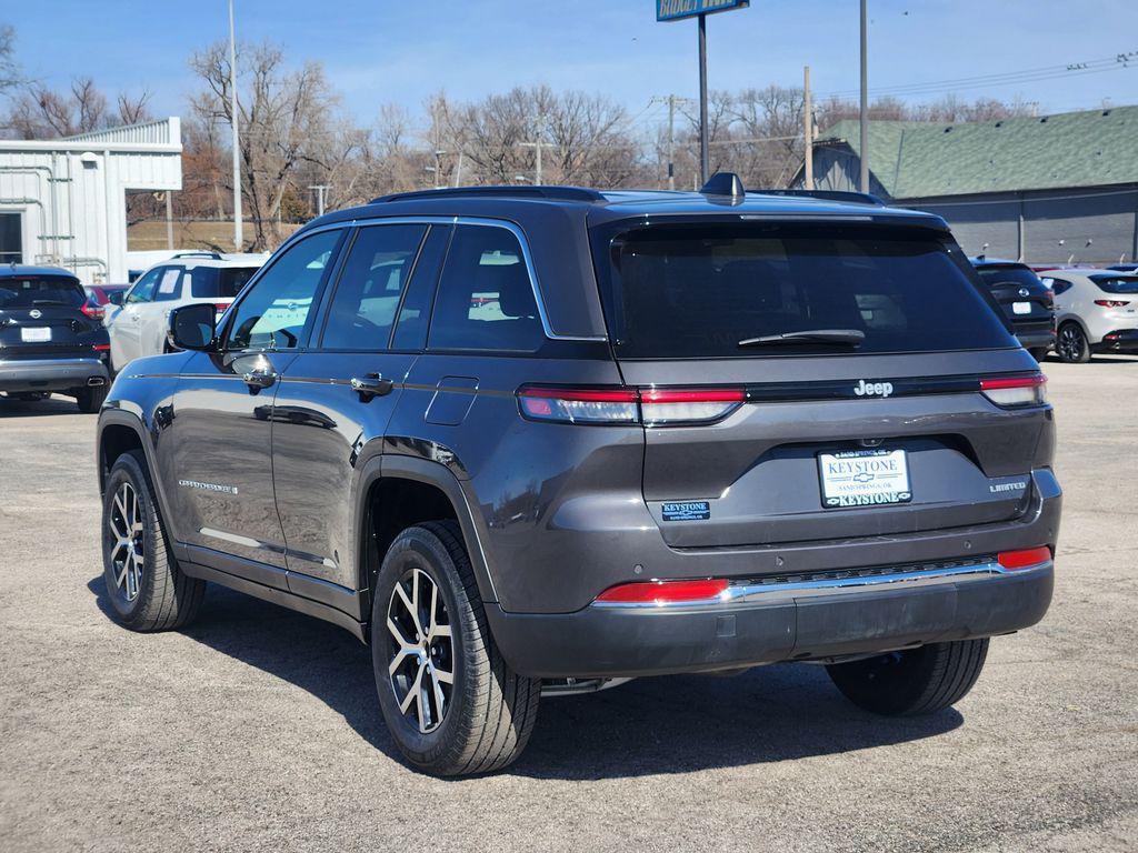 used 2024 Jeep Grand Cherokee car, priced at $27,500
