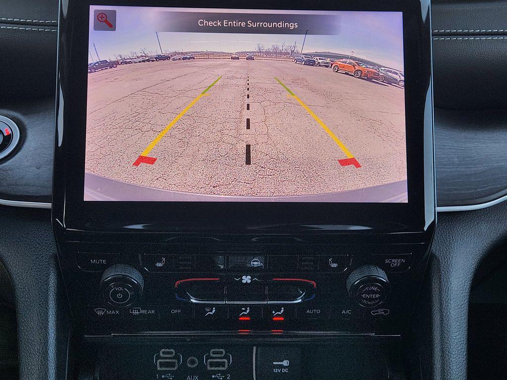 used 2024 Jeep Grand Cherokee car, priced at $27,500