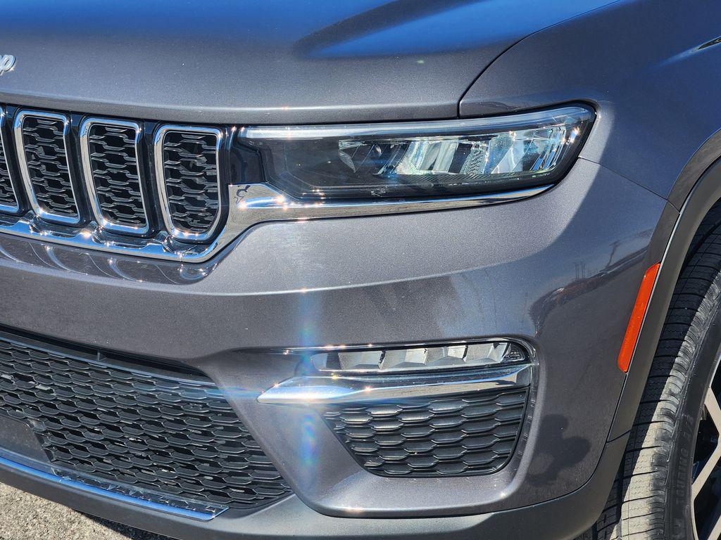 used 2024 Jeep Grand Cherokee car, priced at $27,500