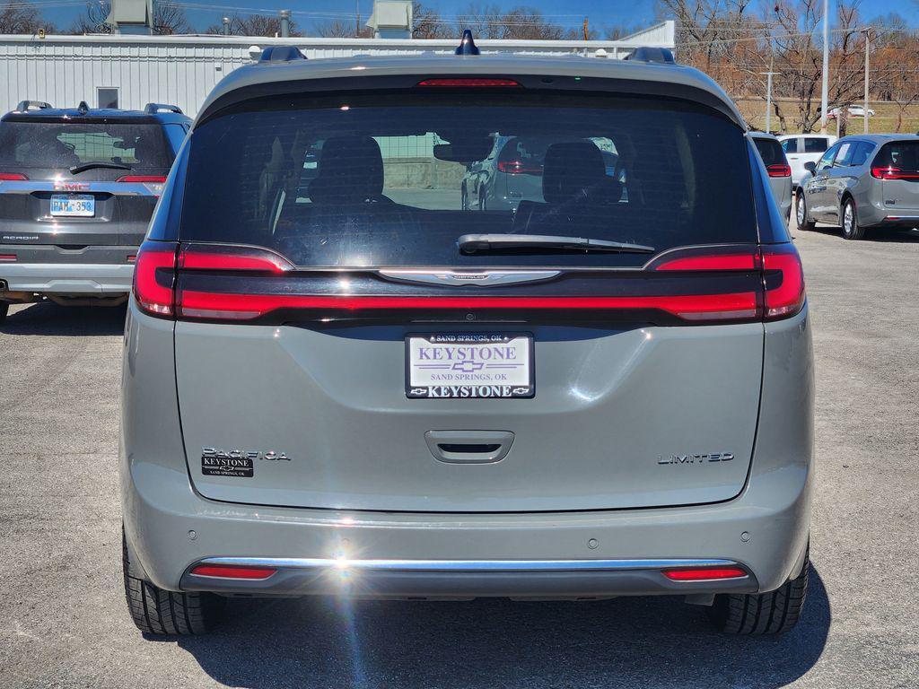 used 2023 Chrysler Pacifica car, priced at $28,000