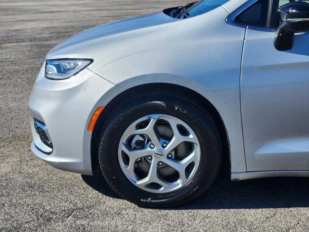 used 2024 Chrysler Pacifica car, priced at $34,500