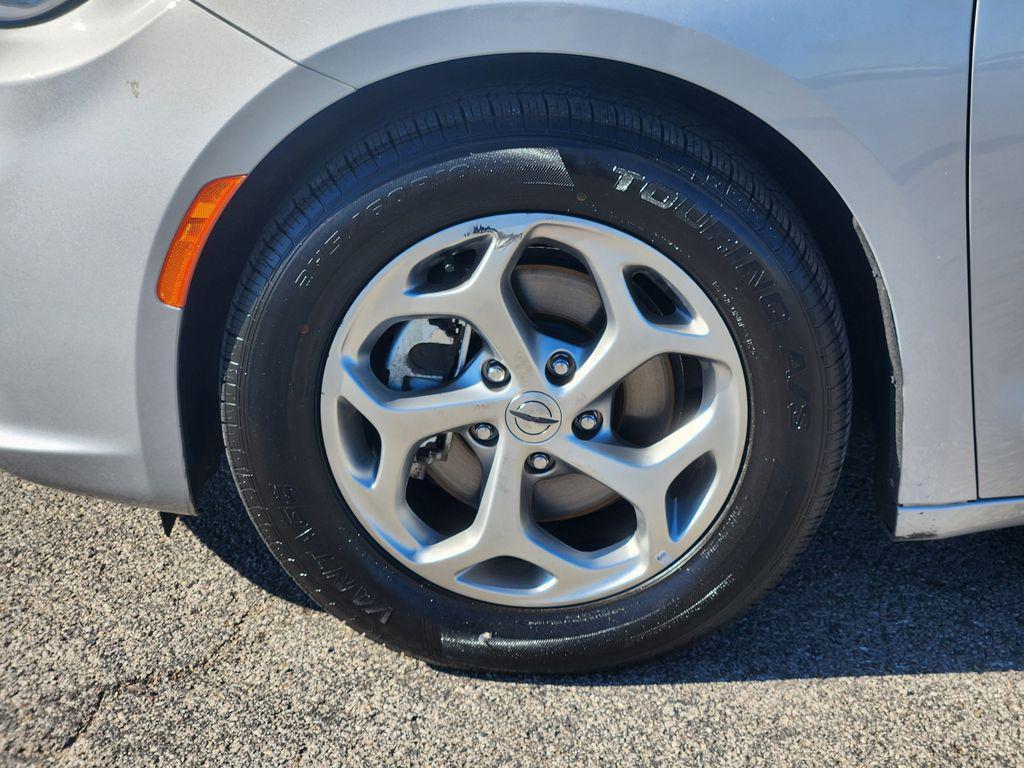 used 2024 Chrysler Pacifica car, priced at $34,500