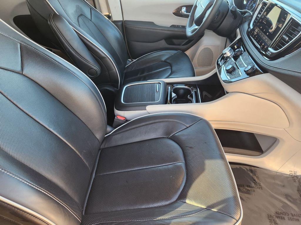 used 2024 Chrysler Pacifica car, priced at $34,500