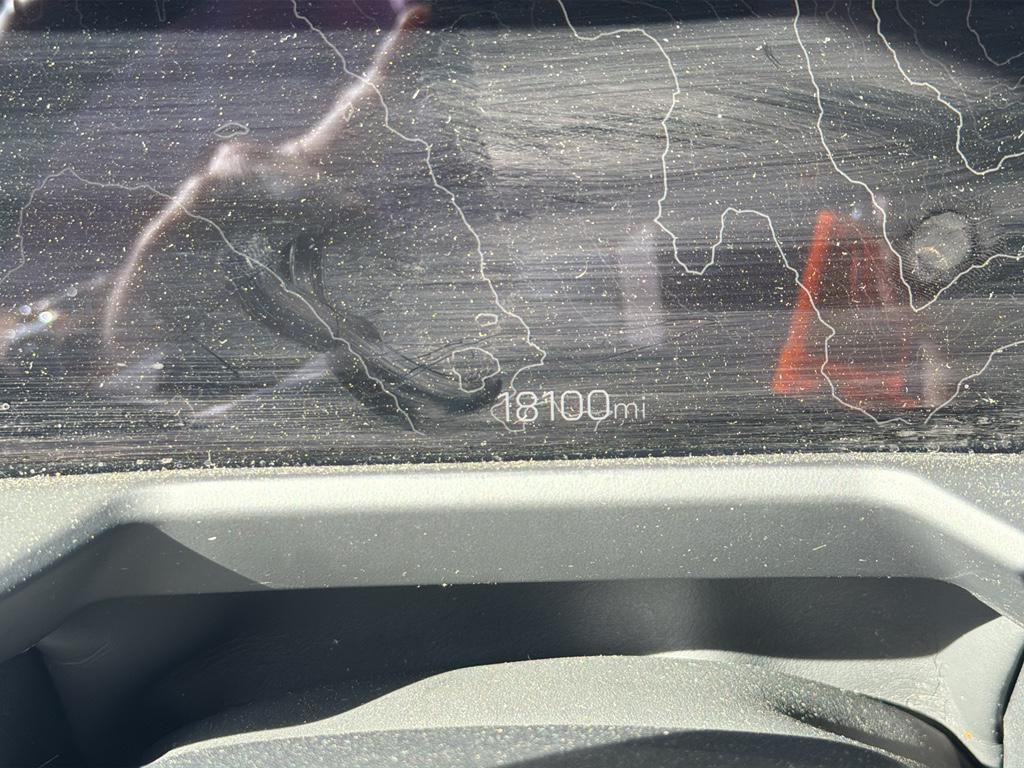 used 2025 GMC Acadia car, priced at $37,900