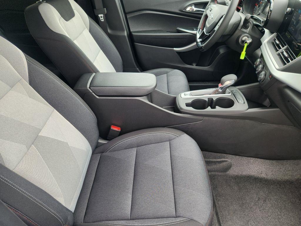 new 2026 Chevrolet Trax car, priced at $25,285