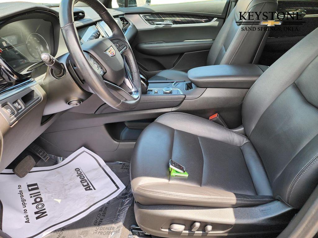 used 2024 Cadillac XT6 car, priced at $42,000