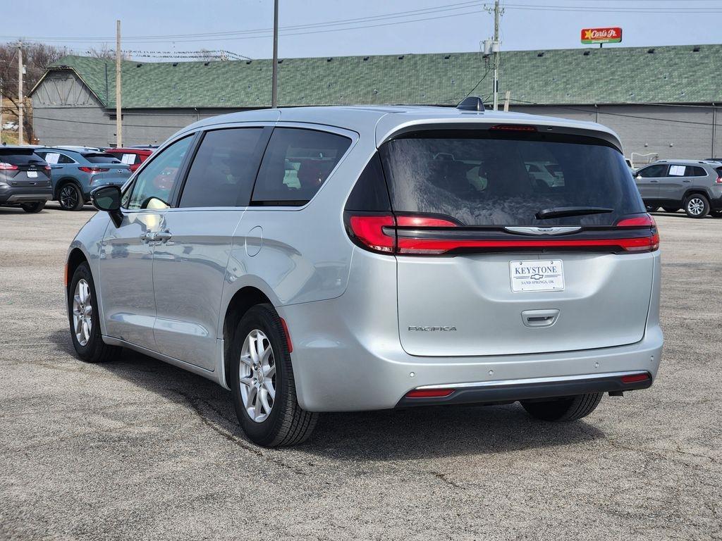 used 2024 Chrysler Pacifica car, priced at $28,000