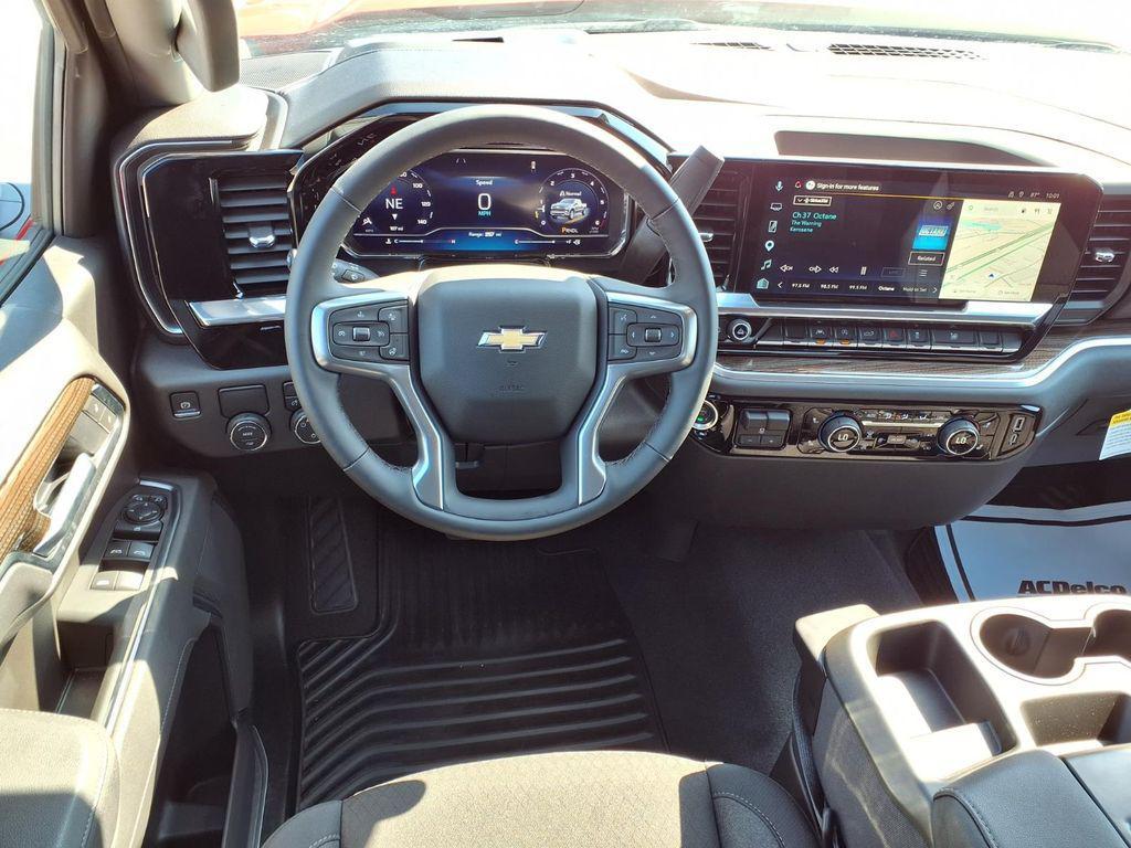 used 2025 Chevrolet Silverado 1500 car, priced at $43,895