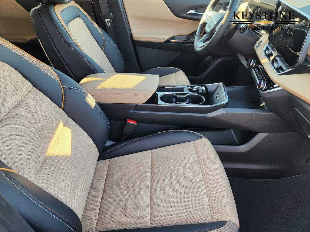 new 2026 Chevrolet Equinox car, priced at $36,895