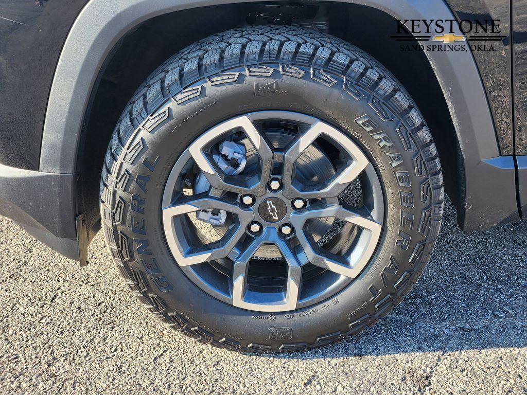 new 2026 Chevrolet Equinox car, priced at $36,895