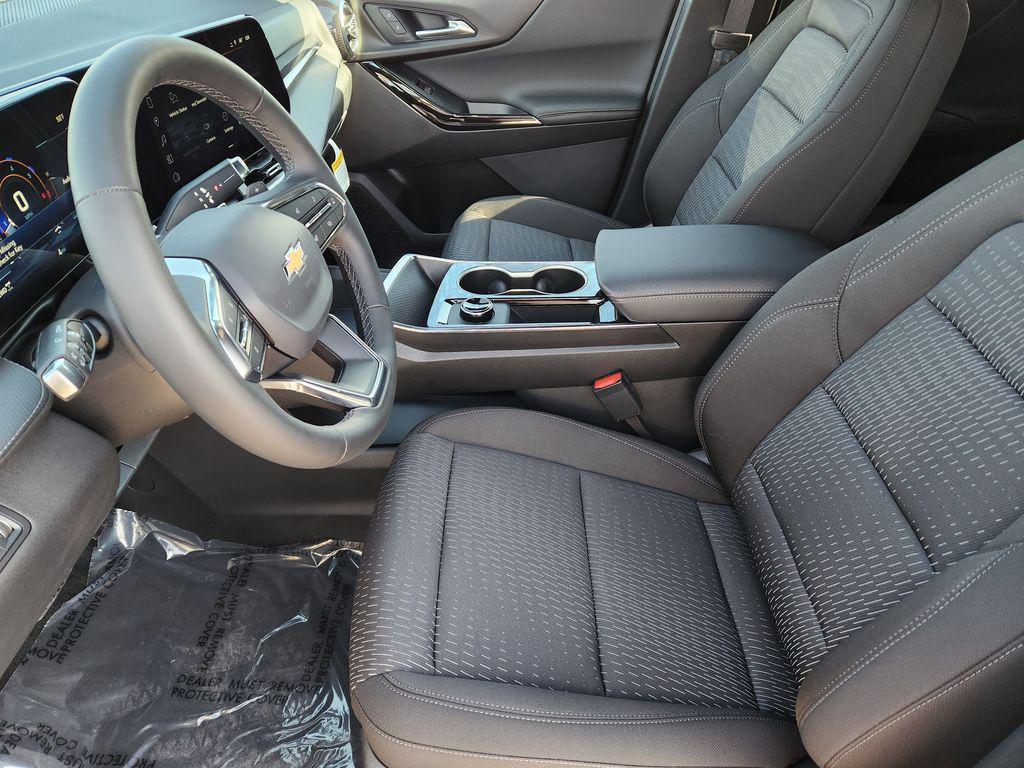 new 2026 Chevrolet Equinox car, priced at $31,795