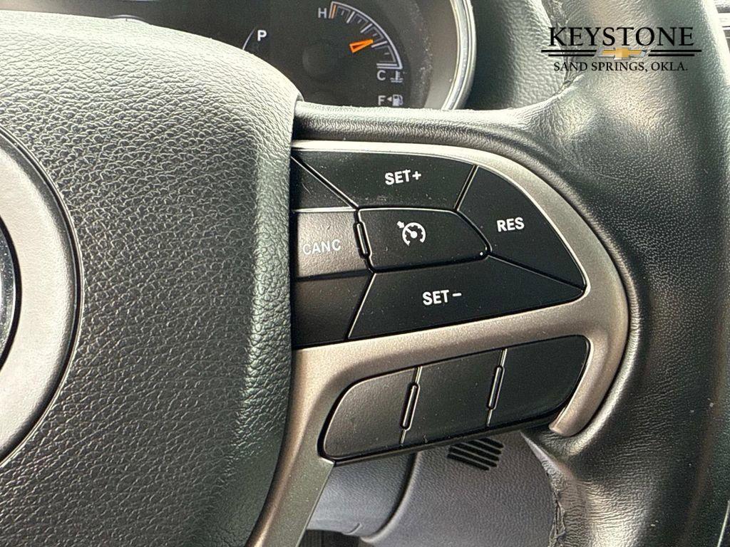 used 2022 Jeep Grand Cherokee car, priced at $23,000