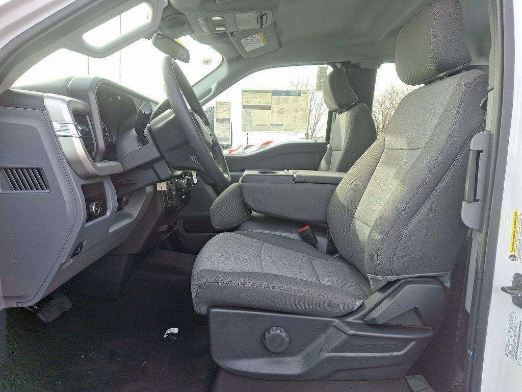 new 2025 Ford F-250 car, priced at $52,500