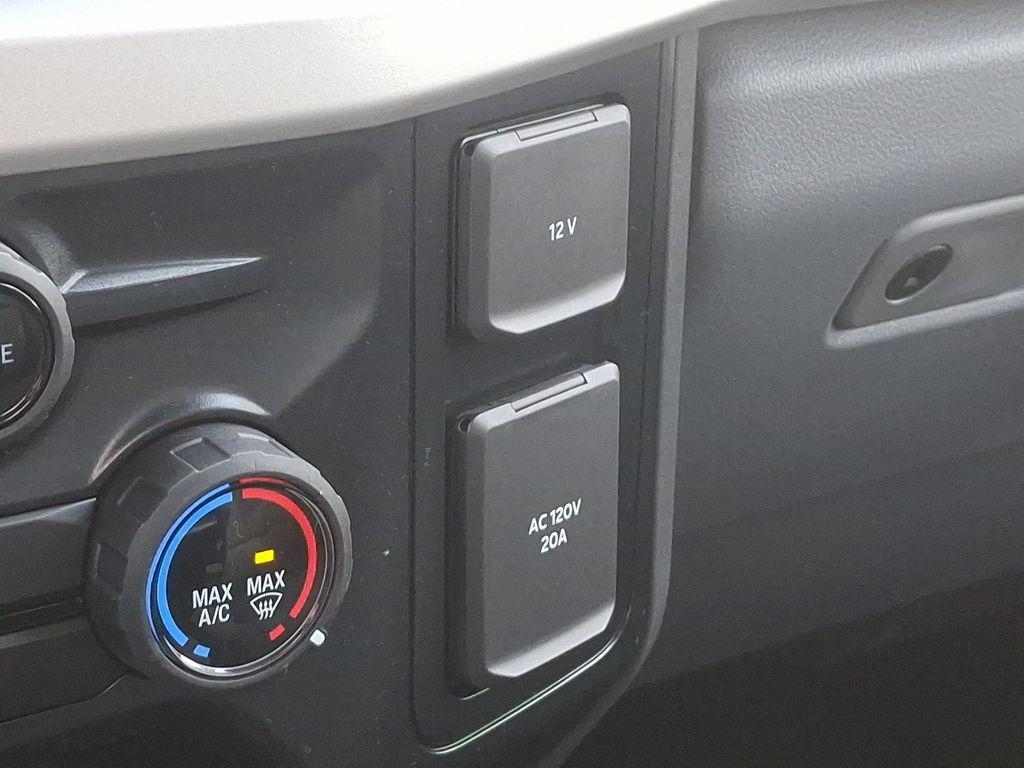 new 2025 Ford F-250 car, priced at $52,500