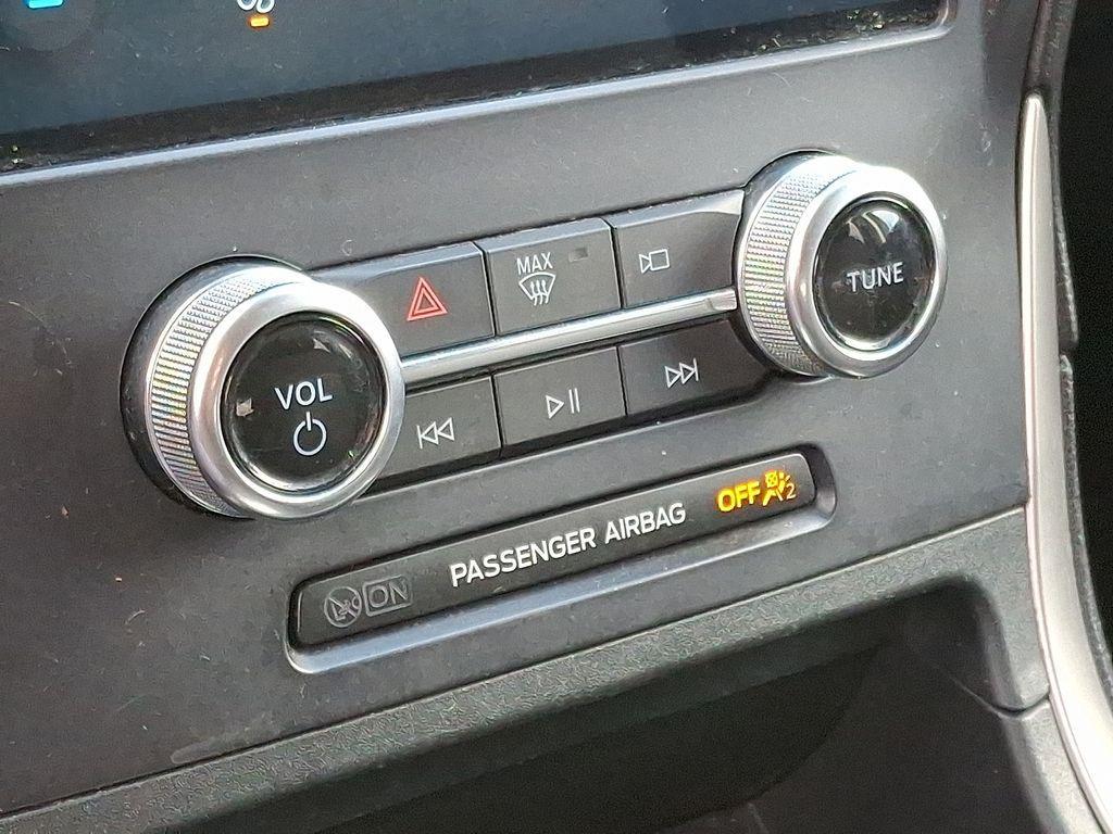 used 2022 Ford Edge car, priced at $18,500