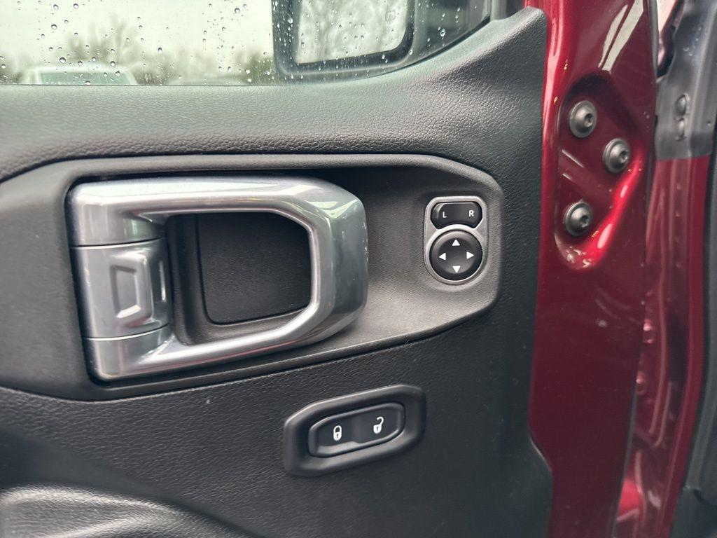 used 2021 Jeep Gladiator car, priced at $29,000