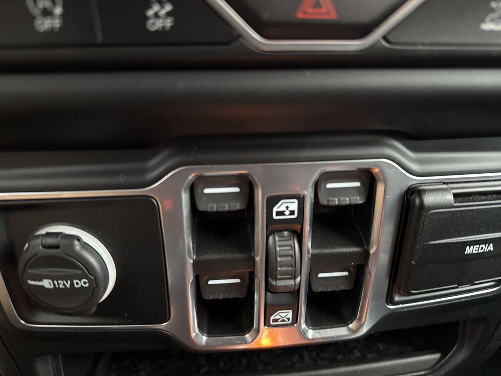 used 2021 Jeep Gladiator car, priced at $29,000