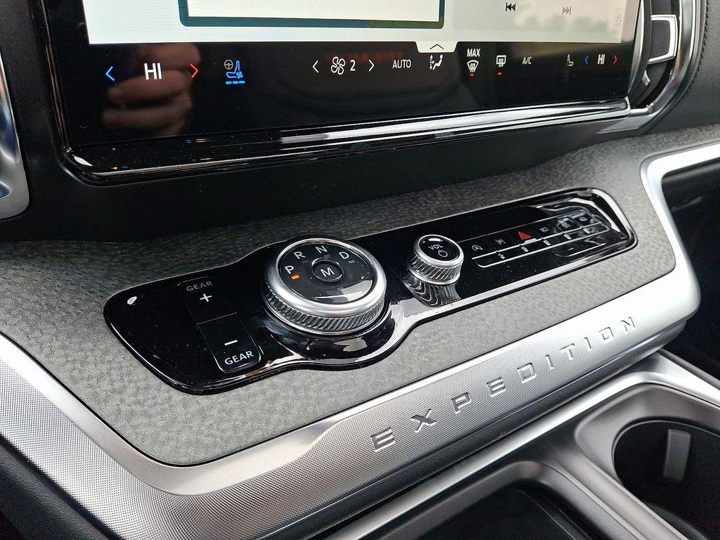 new 2026 Ford Expedition car, priced at $81,546