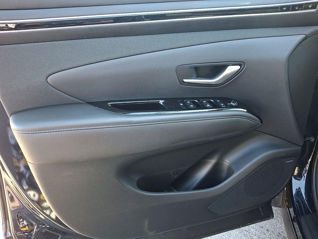 used 2024 Hyundai TUCSON Hybrid car, priced at $31,500