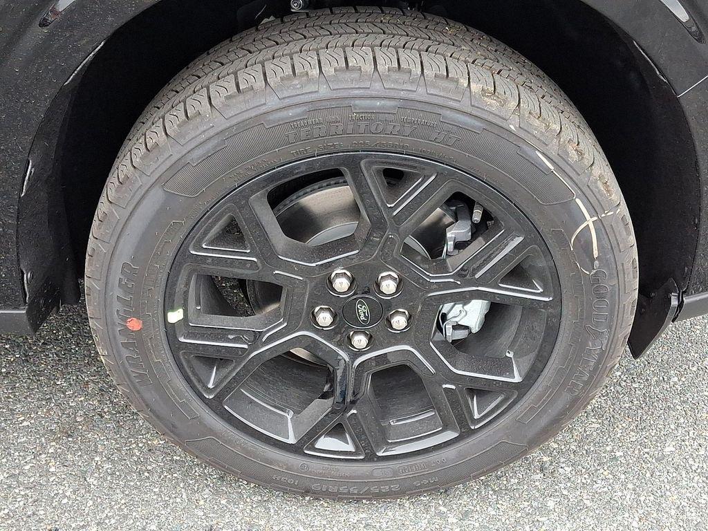 new 2025 Ford Maverick car, priced at $37,500