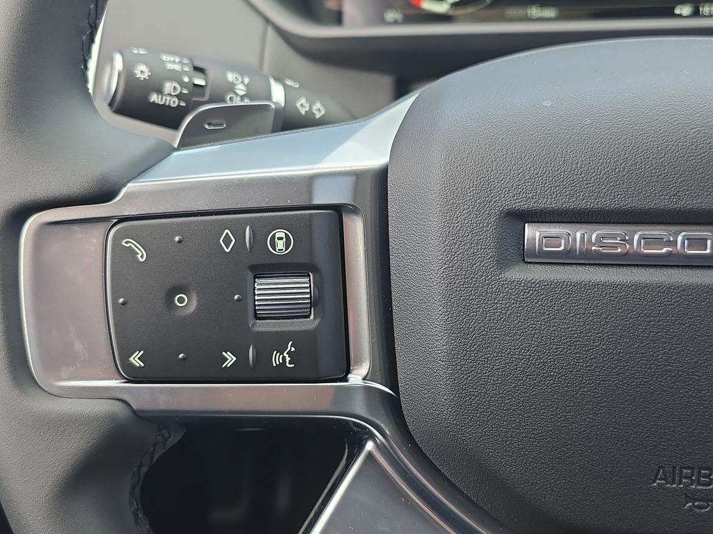 new 2026 Land Rover Discovery car, priced at $67,276