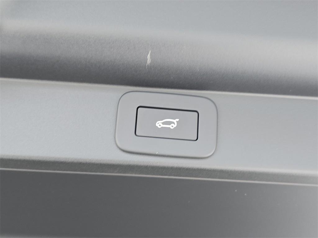 new 2025 Land Rover Range Rover car, priced at $125,920