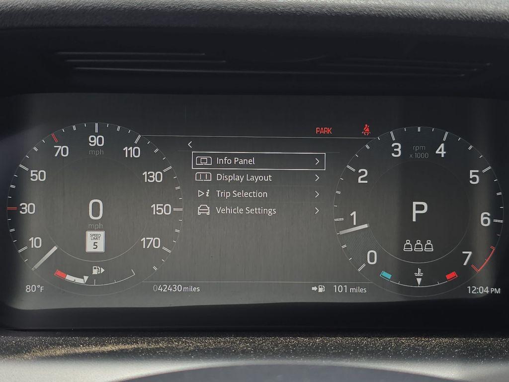 Land Rover Discovery Sport view 22