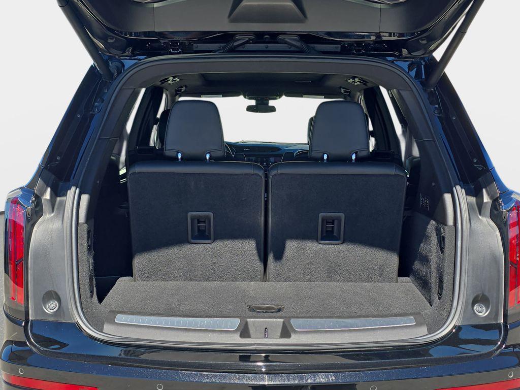 used 2023 Cadillac XT6 car, priced at $40,440