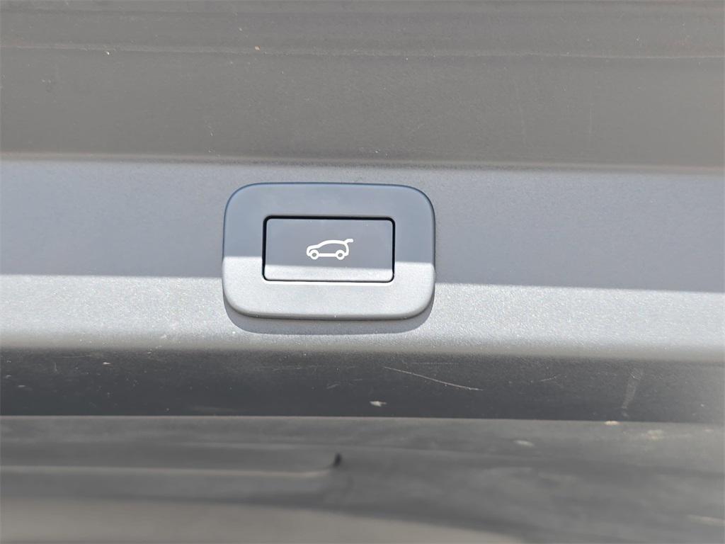 used 2025 Land Rover Range Rover Sport car, priced at $74,990