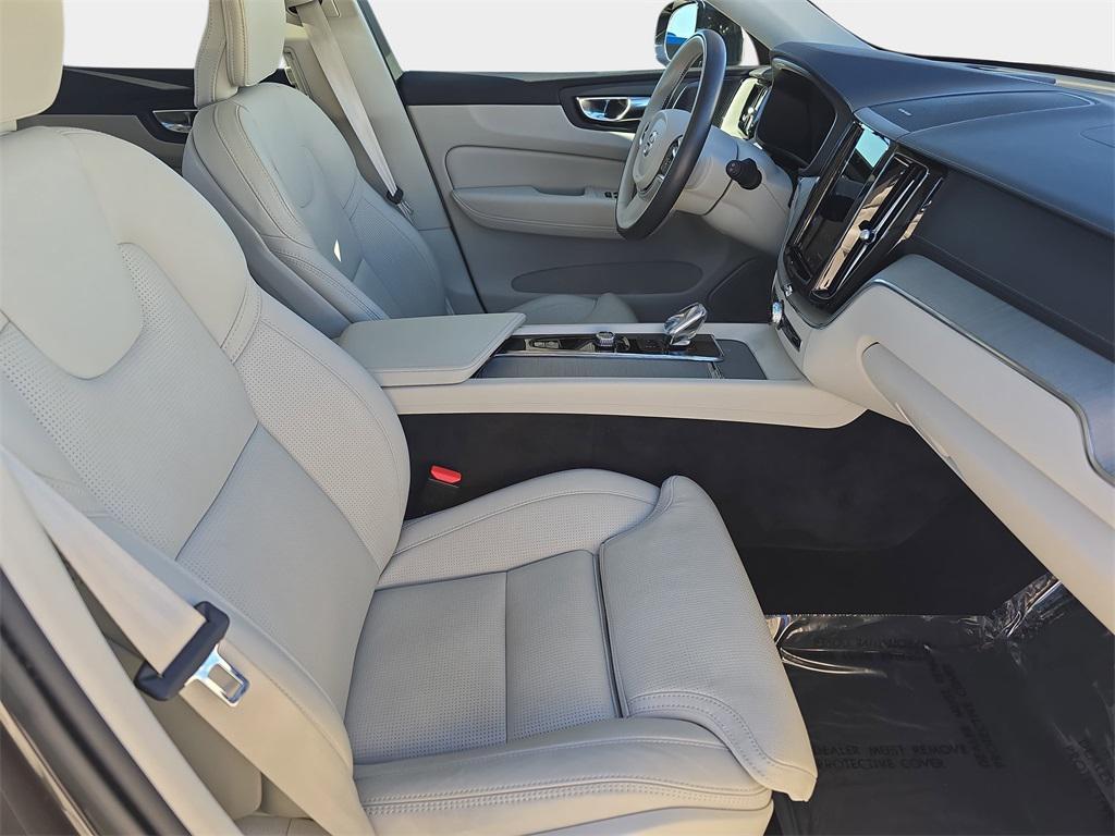 used 2023 Volvo XC60 Recharge Plug-In Hybrid car, priced at $44,350