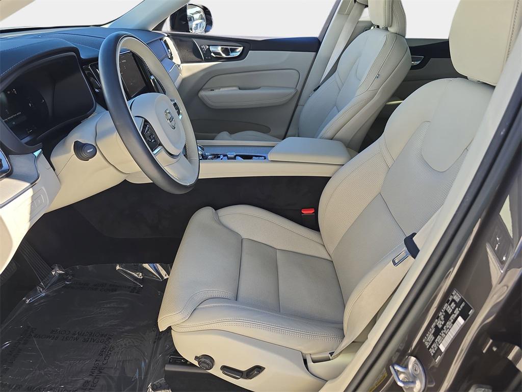 used 2023 Volvo XC60 Recharge Plug-In Hybrid car, priced at $44,350