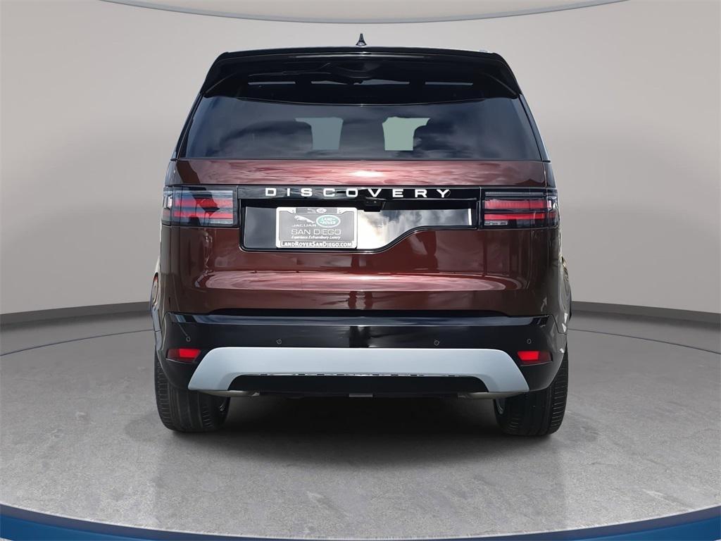 new 2026 Land Rover Discovery car, priced at $76,526