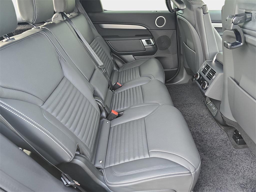 new 2026 Land Rover Discovery car, priced at $76,526