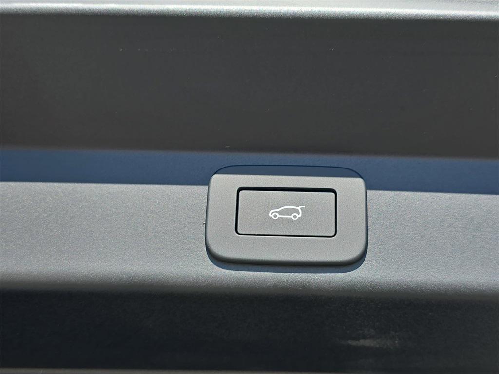 new 2026 Land Rover Range Rover Sport car, priced at $99,000