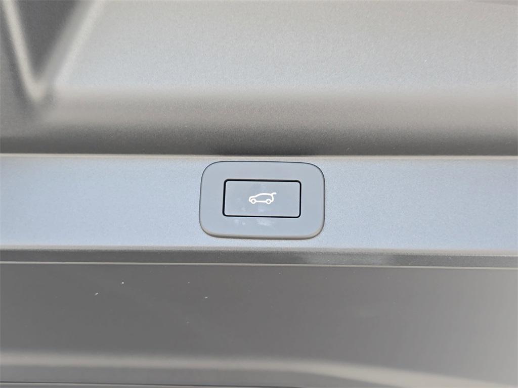 new 2025 Land Rover Range Rover car, priced at $133,855