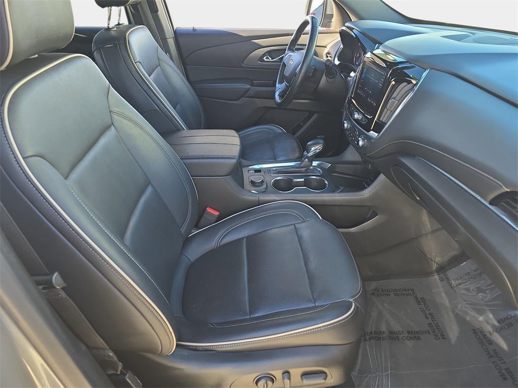 used 2023 Chevrolet Traverse car, priced at $28,490