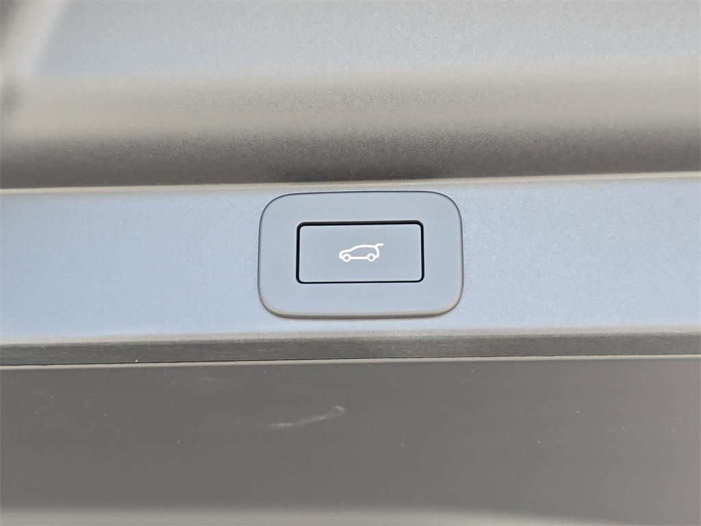 new 2026 Land Rover Range Rover car, priced at $157,735