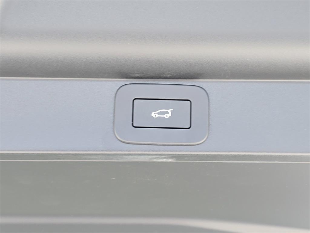 new 2025 Land Rover Range Rover car, priced at $284,270