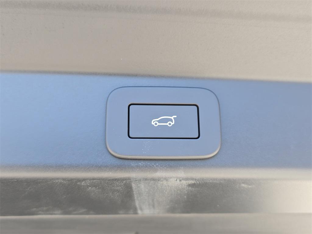 new 2025 Land Rover Range Rover Sport car, priced at $101,405