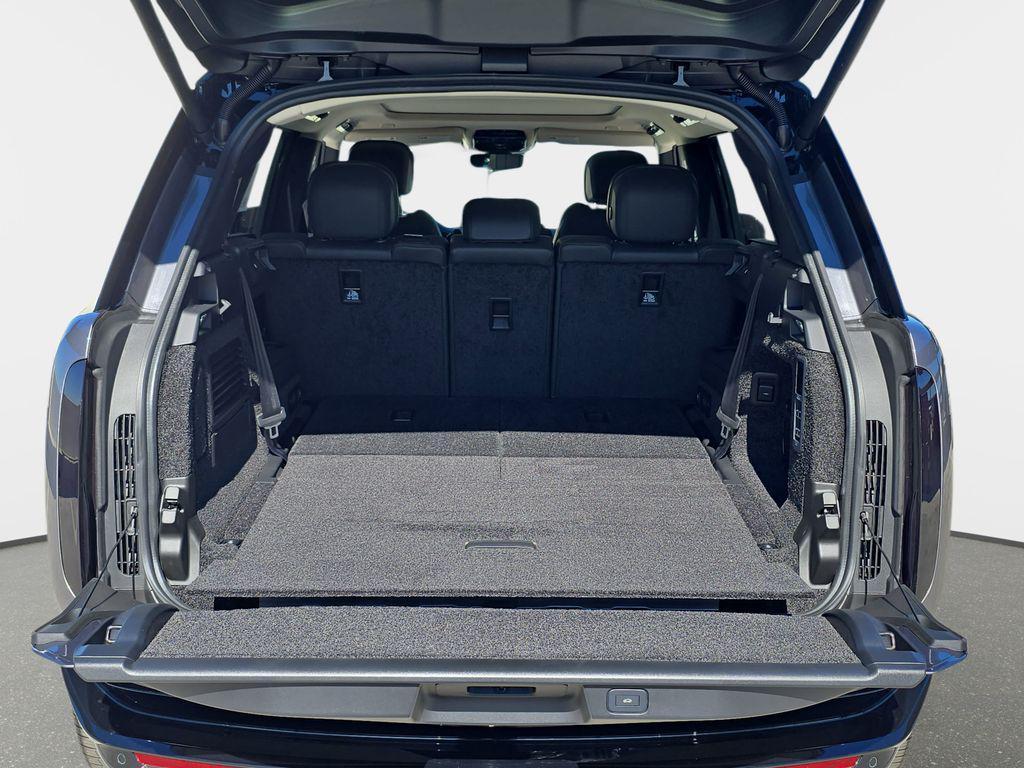 new 2026 Land Rover Range Rover car, priced at $137,515