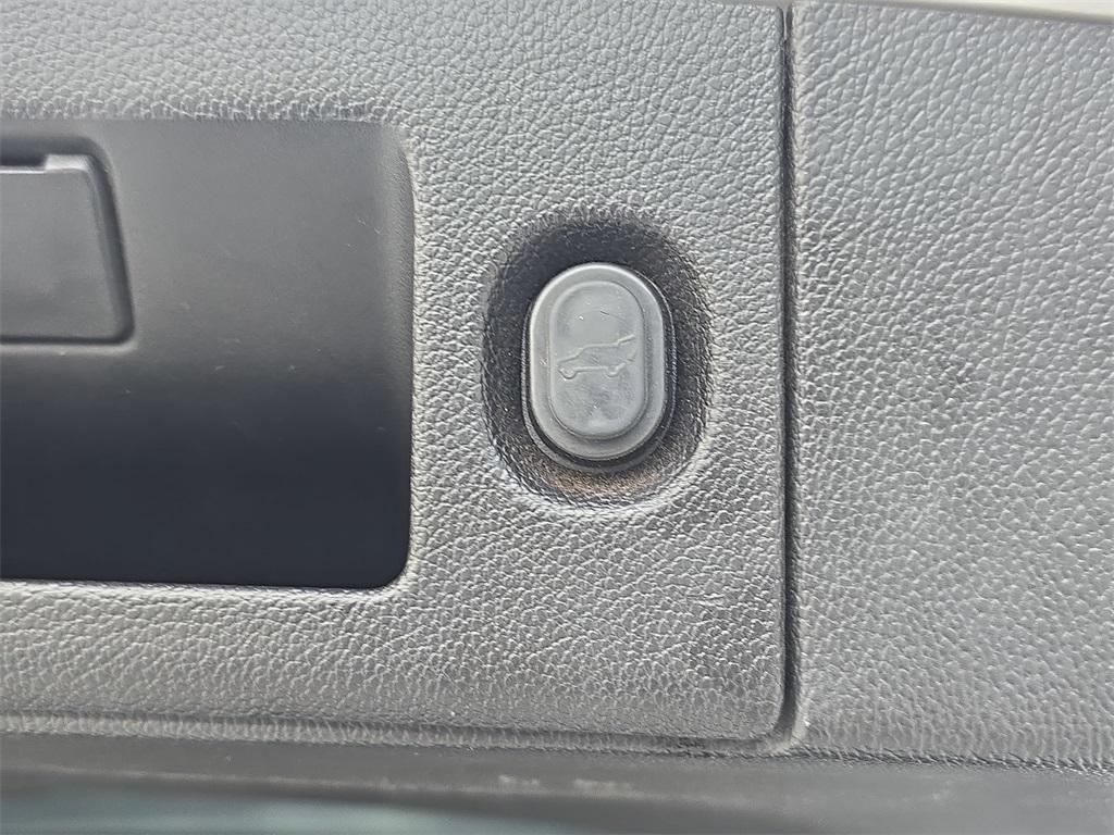 used 2016 GMC Yukon car, priced at $24,315