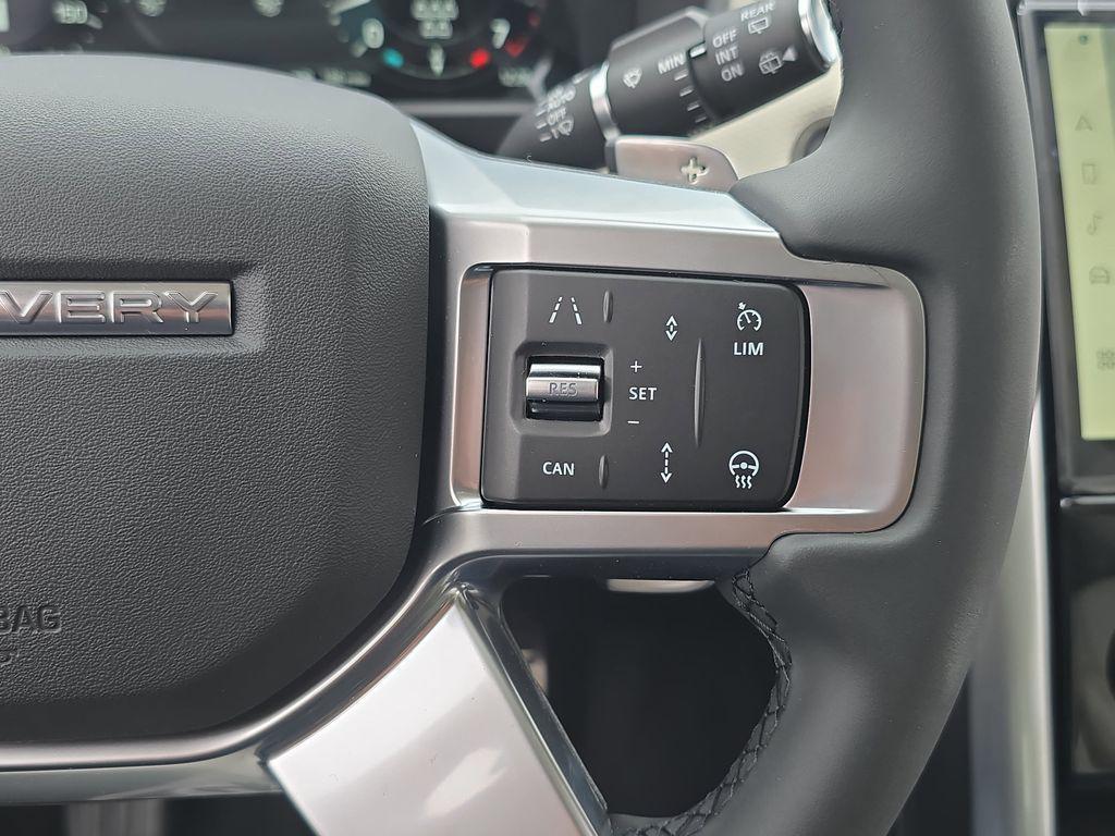 new 2026 Land Rover Discovery car, priced at $75,161