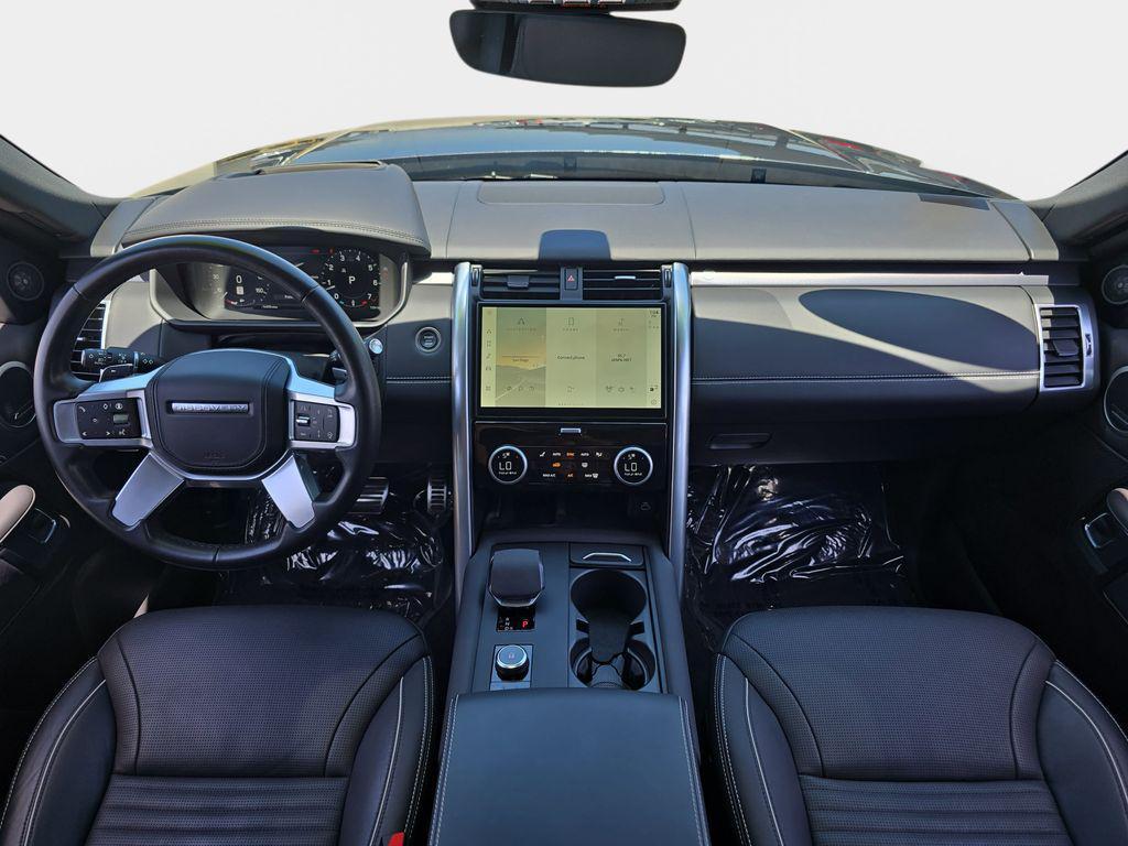 used 2024 Land Rover Discovery car, priced at $59,415