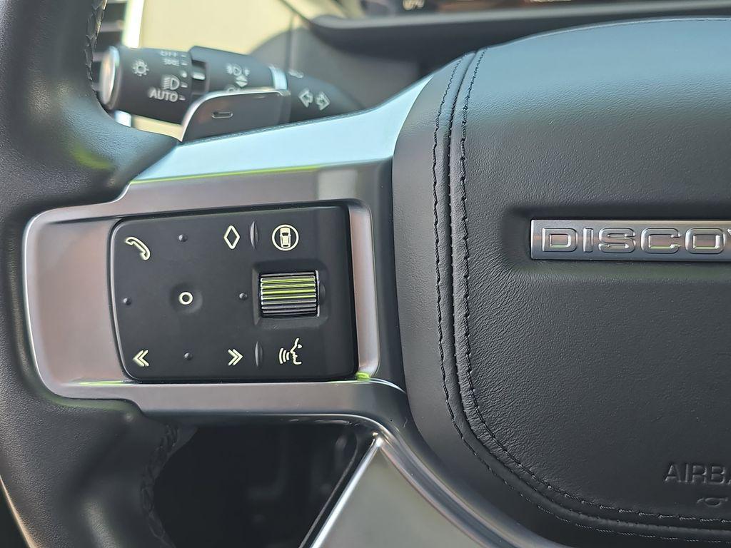 used 2024 Land Rover Discovery car, priced at $59,415