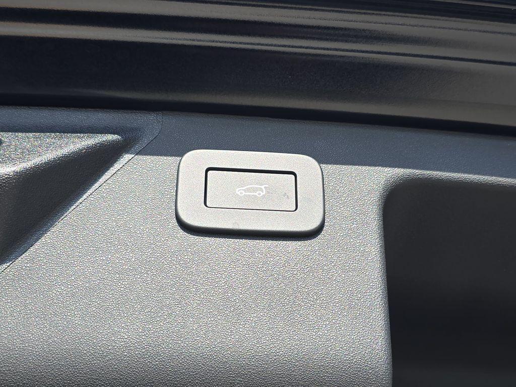 new 2026 Land Rover Discovery Sport car, priced at $55,605