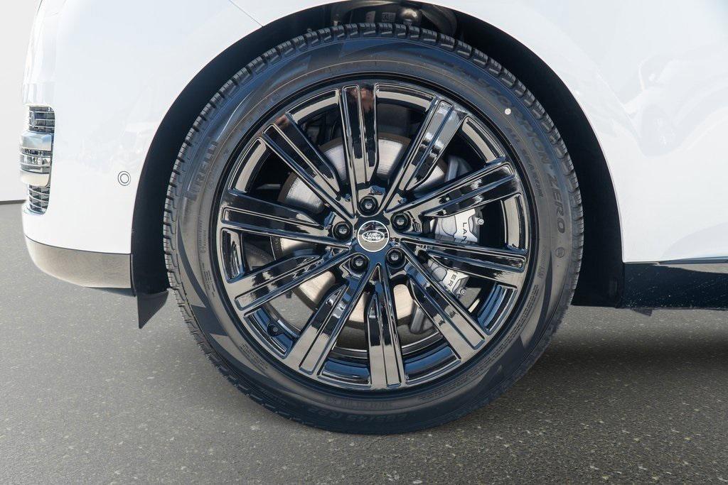 new 2025 Land Rover Range Rover car, priced at $135,465