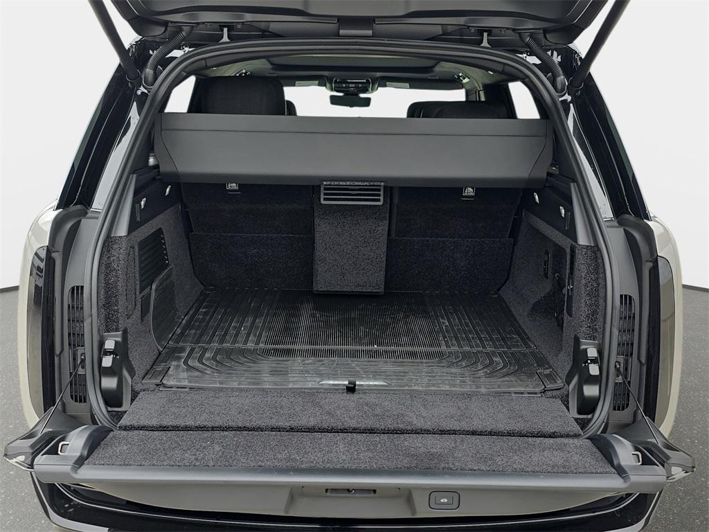 new 2025 Land Rover Range Rover car, priced at $273,020
