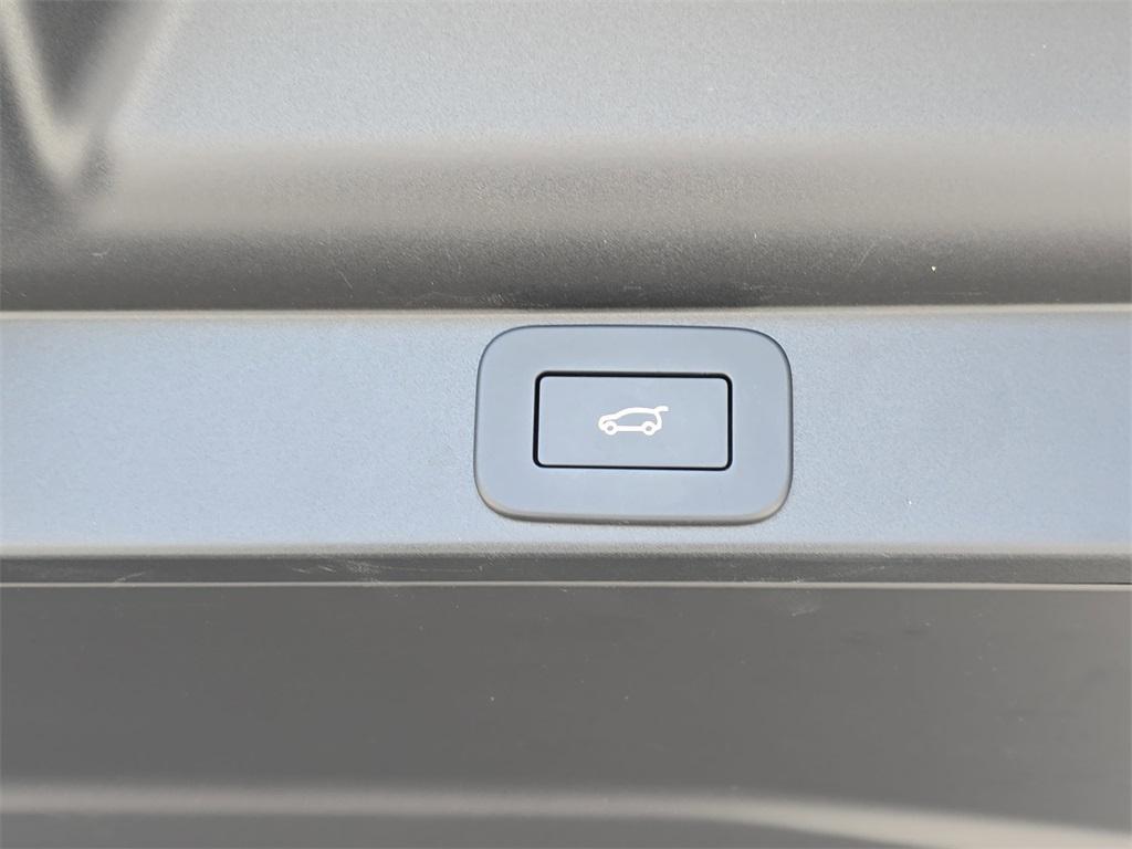 used 2024 Land Rover Range Rover car, priced at $110,991